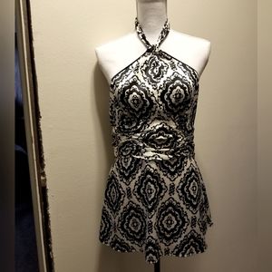 Satin feen, side zipper, coffer fitted beautiful halter top